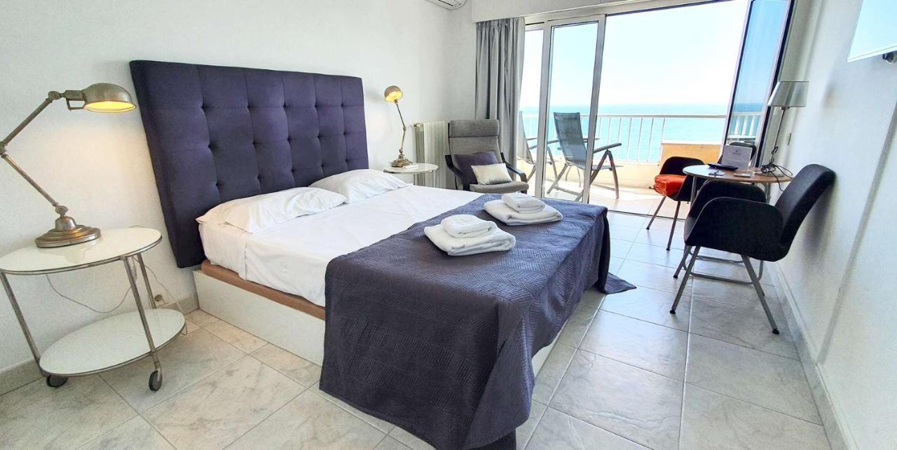 Diana 808 South-Facing Beachfront Studio With Amazing Sea Views Lägenhet Marbella Exteriör bild